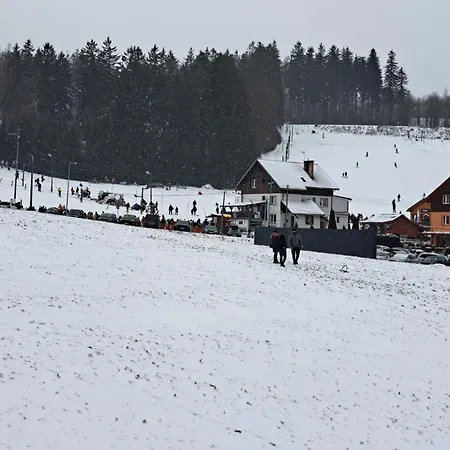 Karkonosz 4 * 斯克拉斯卡波伦巴